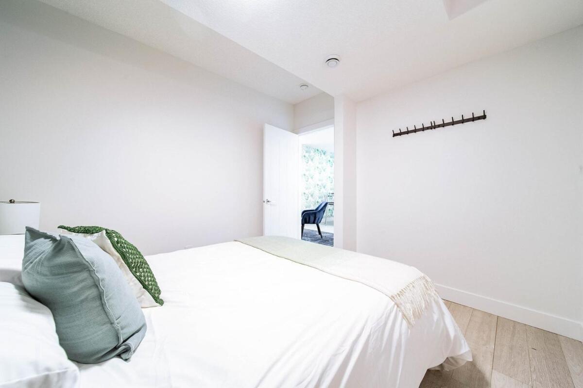5br-luxury Retreat-hot Tub-king Bed-rogers Place-dt *