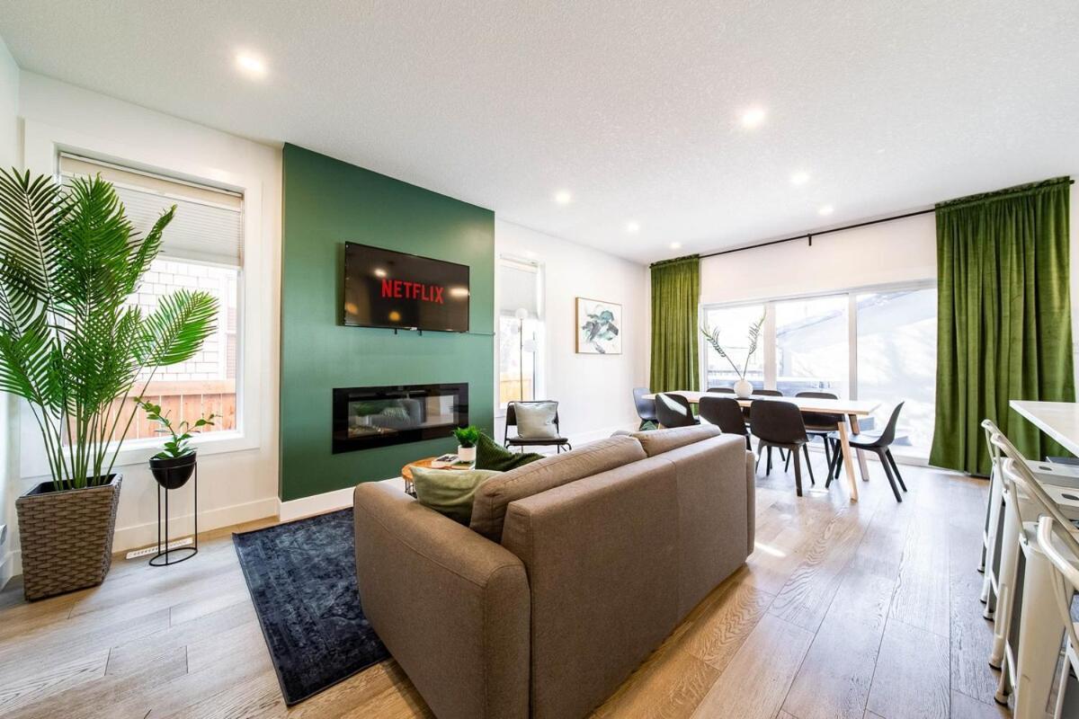 5br-luxury Retreat-hot Tub-king Bed-rogers Place-dt Apartment *