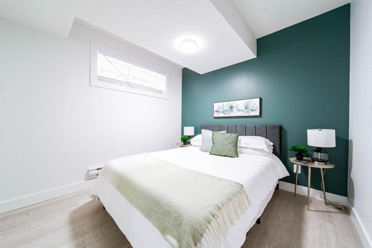 5br-luxury Retreat-hot Tub-king Bed-rogers Place-dt Apartment *