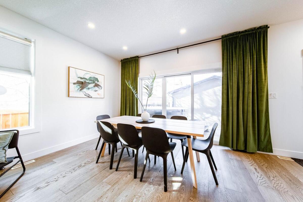 Apartment 5br-luxury Retreat-hot Tub-king Bed-rogers Place-dt Edmonton